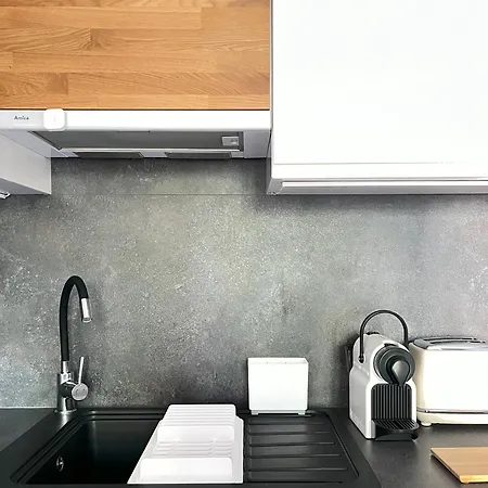 Comfy With Cinema Projector, Cracow's Heart Cracóvia