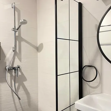 Comfy With Cinema Projector, Cracow's Heart Apartamento