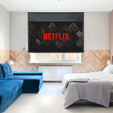 Comfy With Cinema Projector, Cracow's Heart クラクフ