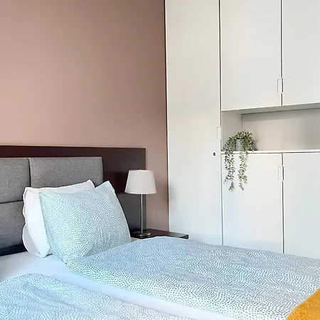 Comfy With Cinema Projector, Cracow's Heart *