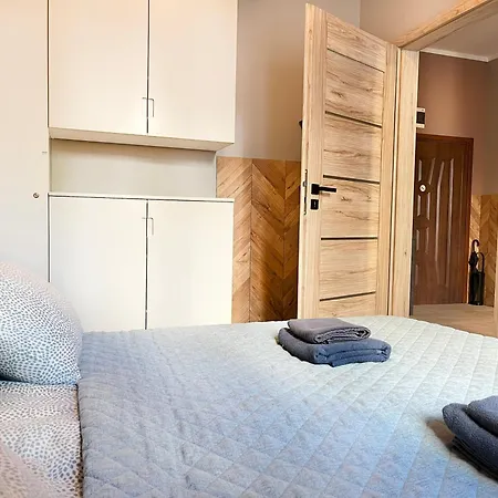 Comfy With Cinema Projector, Cracow's Heart 克拉科夫